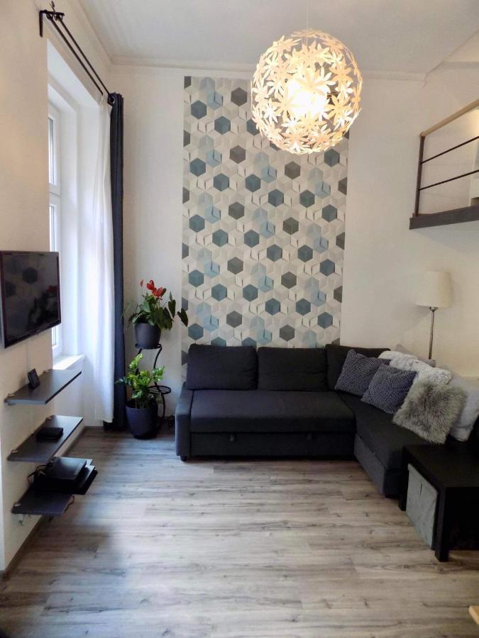 Leo22 Apartman Budapest Esterno foto
